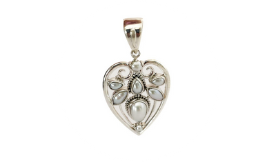 pingente coracao com perolas prata 925