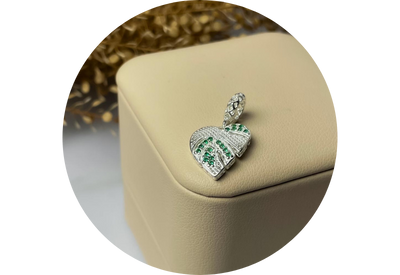berloque 3d folha zirconias verdes prata 925